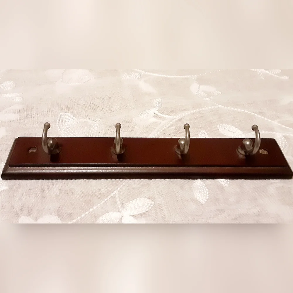 4-hook Key Rack Organizer - Picture 4 of 4
